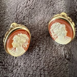 Lovely Vintage Estate Tiny orange/White Cameo Gold Tone Stud Post Earrings
